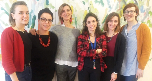 La prof.ssa Annalisa Buffo (la terza da sinistra) con il suo gruppo di ricerca di Fisiopatologia delle cellule staminali cerebrali